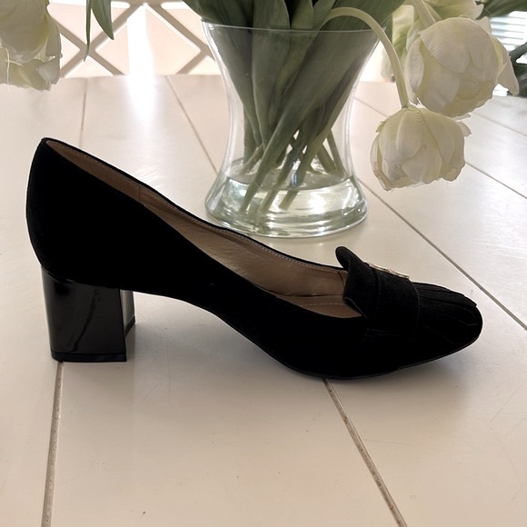 Bandolino Black Suede Shoes with Patent Block Heel, 6.5 - Picture 3 of 10